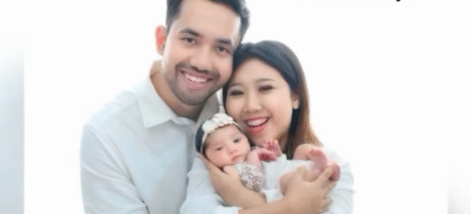 Momen Kocak di Balik Pemotretan Keluarga Kiky Saputri, Pakai Celana Kolor